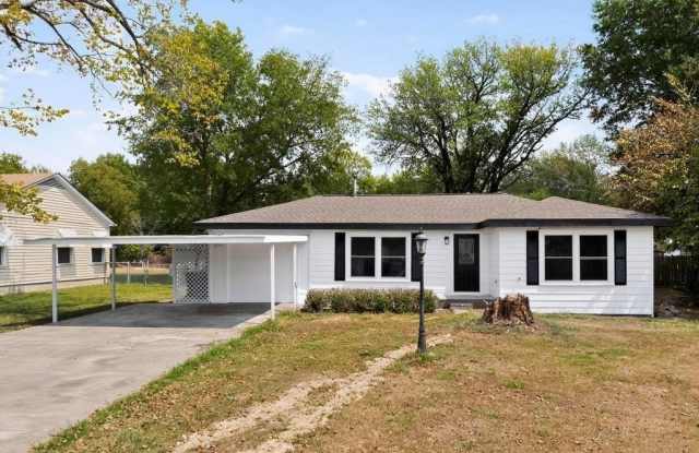 1110 Wolfe City Drive - 1110 Wolfe City Drive, Greenville, TX 75401