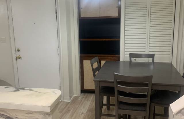 131 Davenport Ct Gallery 2