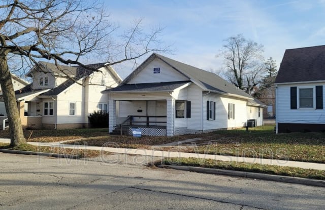 1519 2nd St - 1519 2nd Street, Charleston, IL 61920
