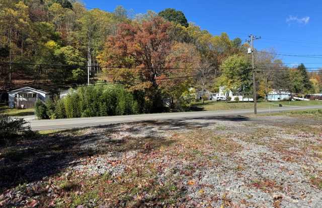 RT 16/ NEAR SOPHIA, 330 ROBERT C. BYRD DR. Gallery 3