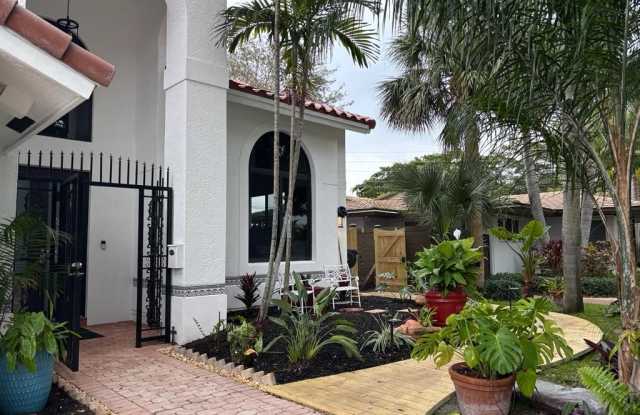 307 N Highland Dr photos photos