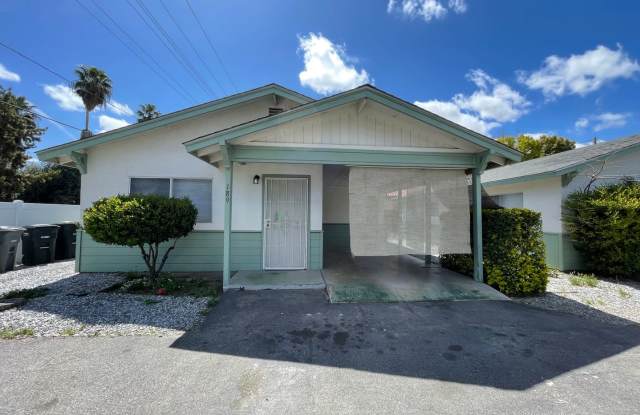 Cozy One Bedroom One Bathroom Cottage Home in Hemet! photos photos