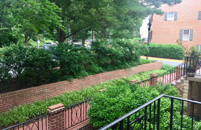 3225 SUTTON PLACE NW Gallery 3