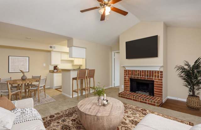 Foxwood Apartments Gallery 2