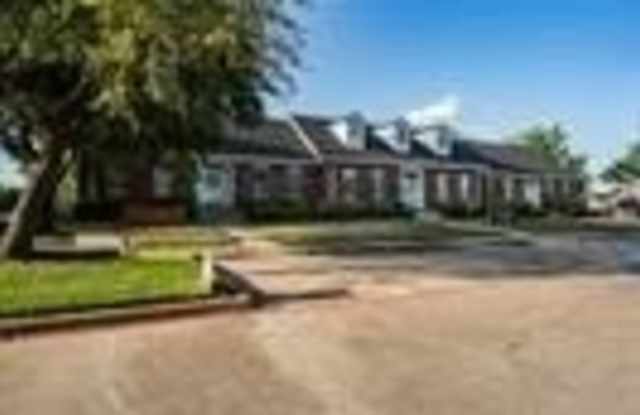 3900 Joe Ramsey Boulevard E photos photos