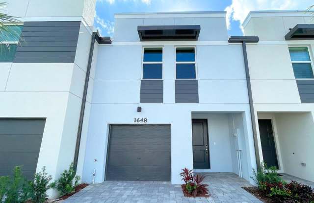 1648 Lindley Street - 1648 Lindley Street, Mangonia Park, FL 33407