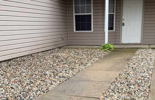 2 bedroom, 2 full Bath, 2 car attached garage, West Lafayette duplex. photos photos