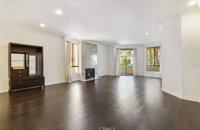 13920 Moorpark Street - 13920 Moorpark Street, Los Angeles, CA 91423