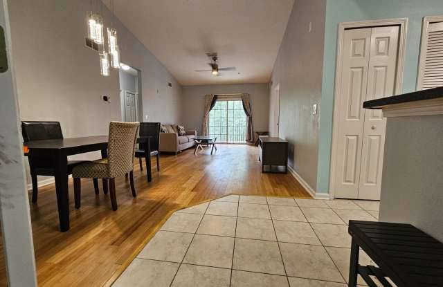 Top floor 3/2 unit in the gated Summer Key Condo! photos photos