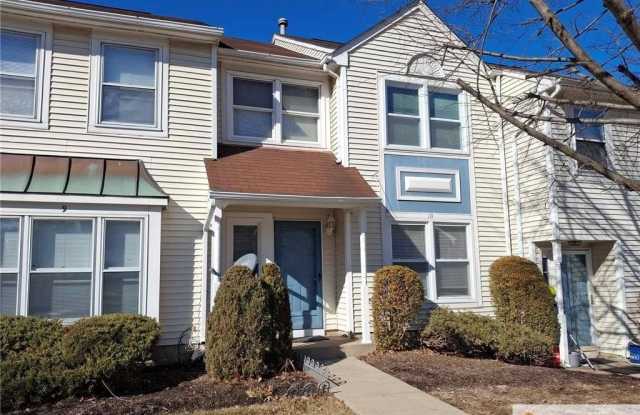 10 Concord Square - 10 Concord Square, Sayreville, NJ 08872
