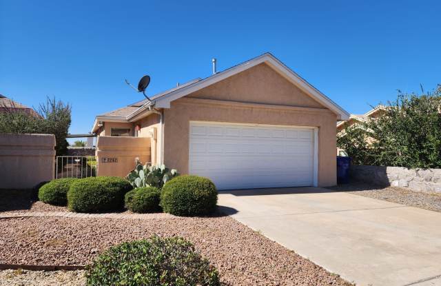 2262 La Paloma Drive - 2262 La Paloma Drive, Las Cruces, NM 88011