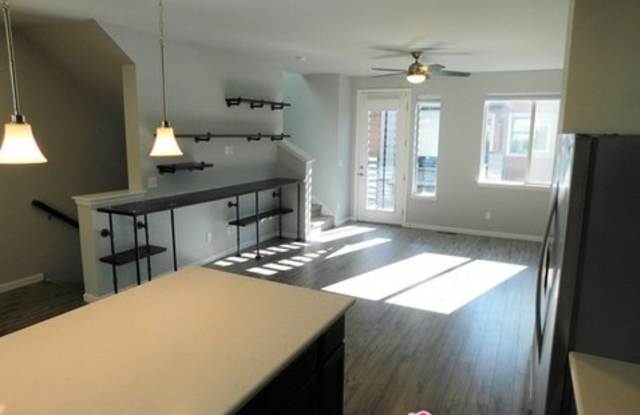 4220 E Warren Avenue Unit 6  4 Gallery 4