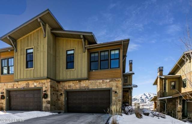11901 N Shoreline Drive Gallery 1
