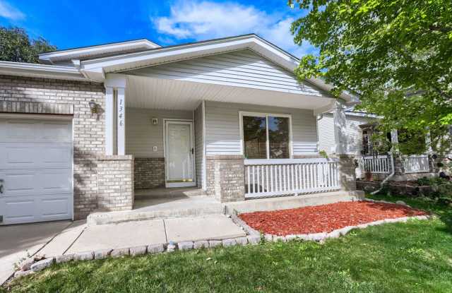 Updated 3BD/2BA Home in Longmont - Available NOW! Gallery 3