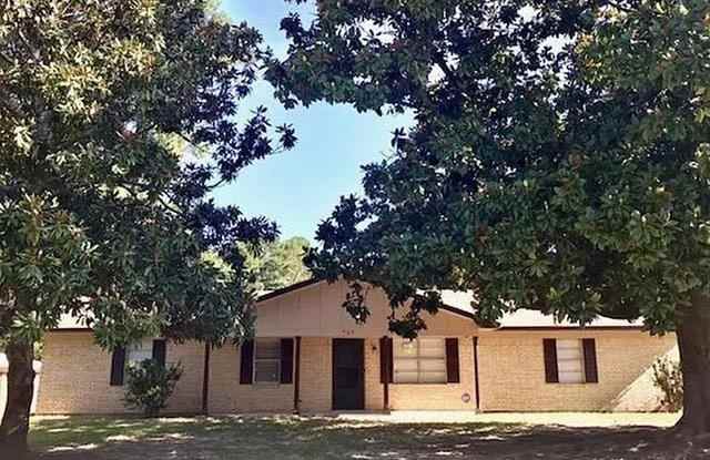 707 Vicky Dr Gallery 1