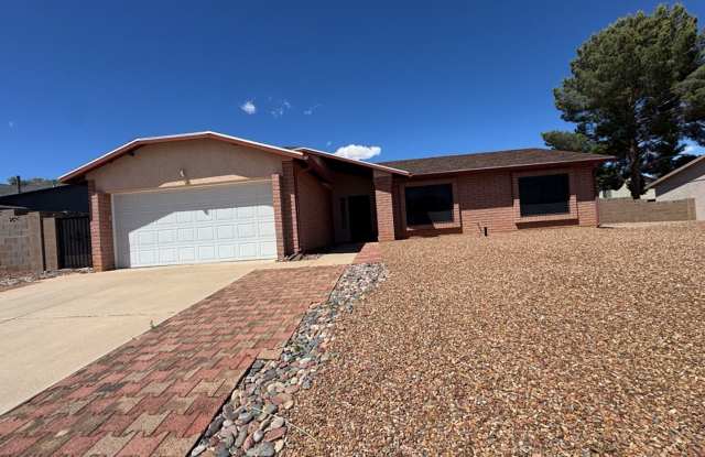 Great 3 Bedroom/2 bath Home with Large Backyard & RV gate photos photos