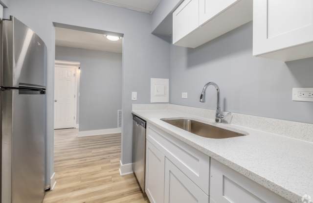 314 Wilson Ave - 314 Wilson Avenue, West Chicago, IL 60185