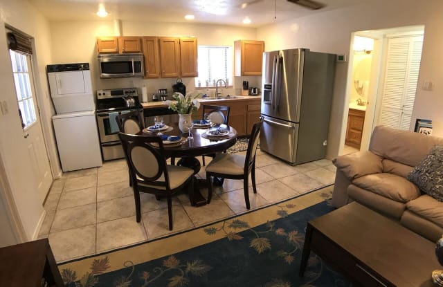 8640 E NORTHLAND Drive - 8640 East Northland Drive, Scottsdale, AZ 85251