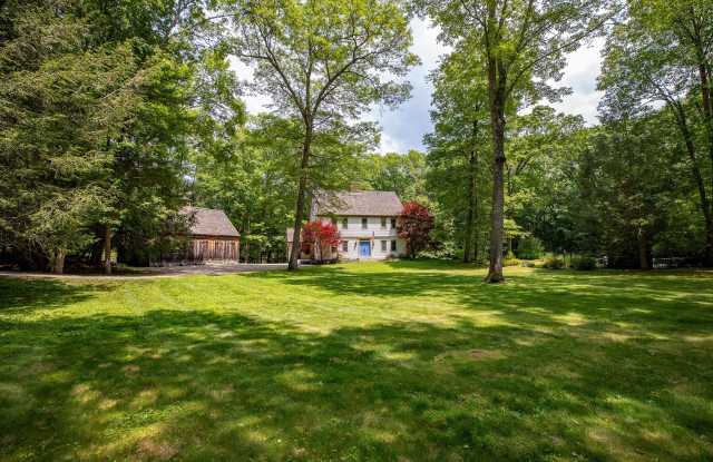 33 Sentry Hill Road photos photos