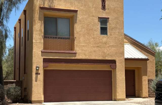 Must See 3 bedroom home! Near Downtown and A Mountain! A/C! Split Level! photos photos