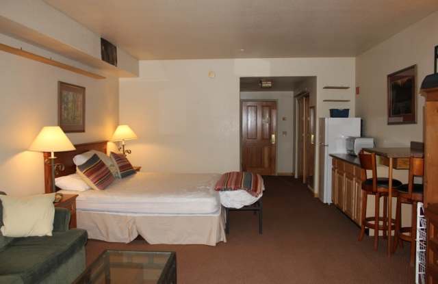 Gateway Condo - Fantastic Studio Unit close to Lifts  All Utilities Included photos photos