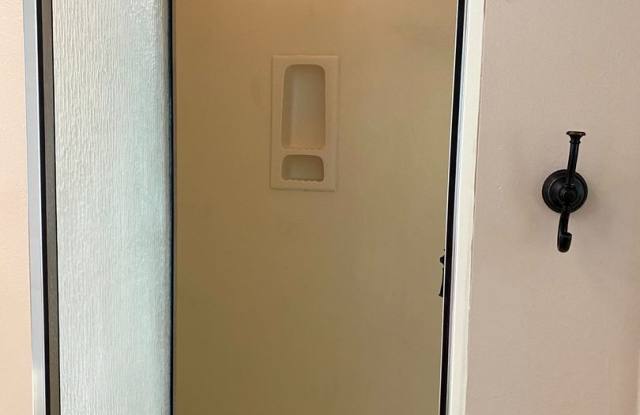 FABULOUS THREE BEDROOM HOME WITH LARGE DECK, FIREPLACE AND FLEX ROOM photos photos