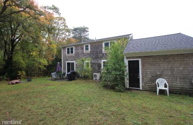 62 West Hyannisport Circle Gallery 3