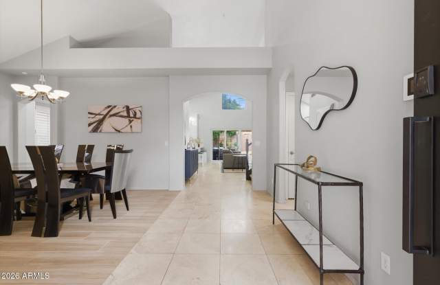 9750 E GELDING Drive Gallery 3