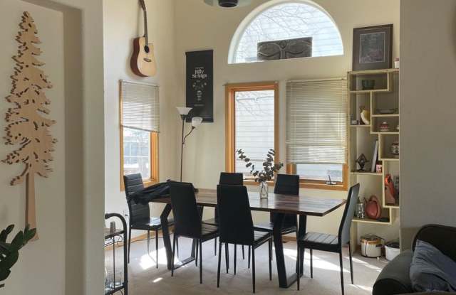 Spacious 4b/3ba House in North Boulder! Available NOW! photos photos