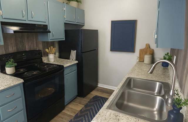 The Flats at Hutton – Modern Comfort, Convenient Knoxville Living! Gallery 1