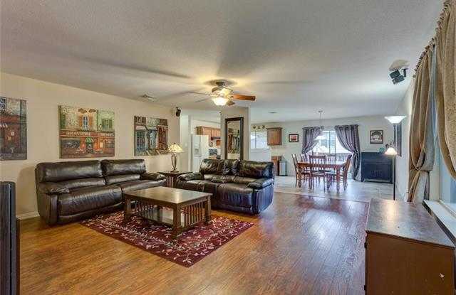 4917 Trail Creek Drive Gallery 3