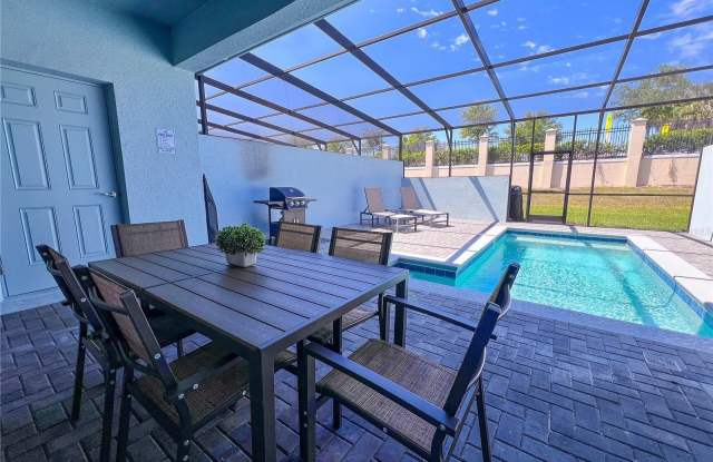 2442 DUBAI STREET - 2442 Dubai Street, Four Corners, FL 34747