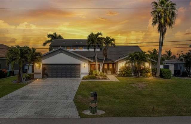 1911 SE 32nd Ter lot: 34 photos photos
