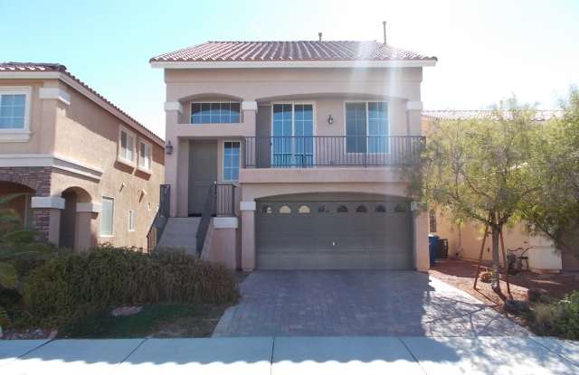 Modern Tri-Level Home with Spacious Layout  Ideal Location photos photos