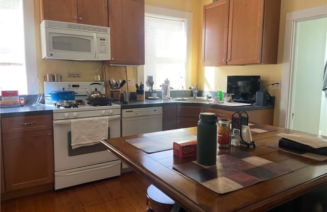 34 Hammond Street - 34 Hammond Street, Newport, RI 02840