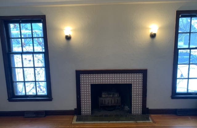 4139 Girard Ave North - 4139 North Girard Avenue, Minneapolis, MN 55412