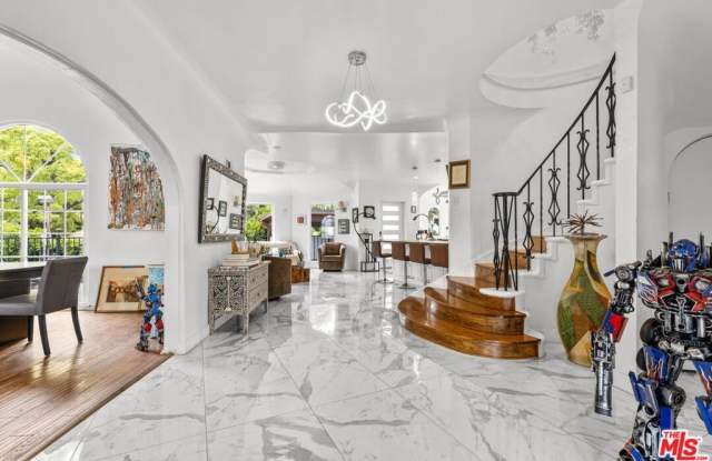 2240 Hillhurst Avenue photos photos