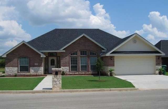 3209 White Oaks Drive photos photos