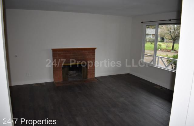 19101 NE Wasco Ct Gallery 3
