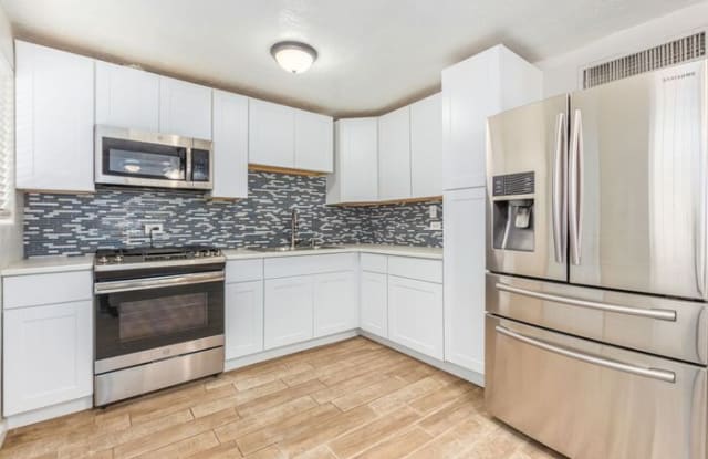 410 West 30th Street - 410 West 30th Street, South Tucson, AZ 85713