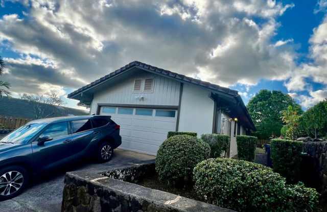 Spacious  Desirable 4/2/2 Single Family Home with Yard photos photos