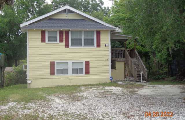 1/1 Duplex in the Stetson Park Neighborhood Gallery 1