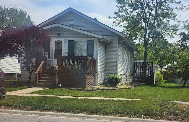 Beautiful 2-bedroom house for Rent AVAILABLE NOW!! photos photos
