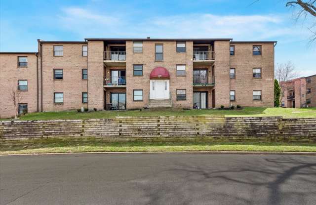 Recently Renovated 2BR Condo in Sought-After Goshen Valley photos photos