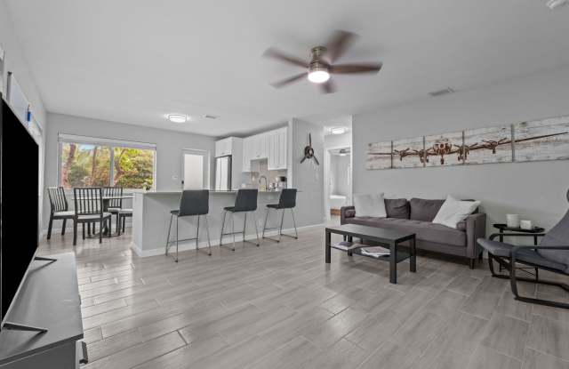 1007 Ne 9th Ct photos photos