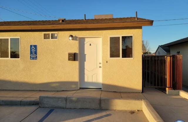 423 S IMPERIAL  Unit A AVE photos photos