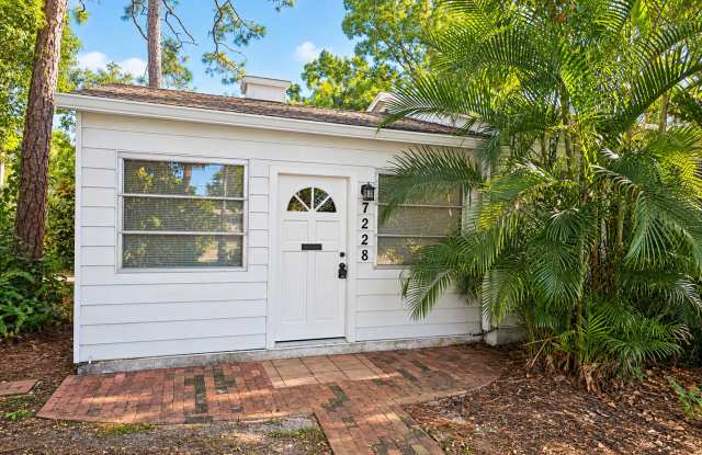 Furnished Seasonal Rental Near the Beach Gallery 1