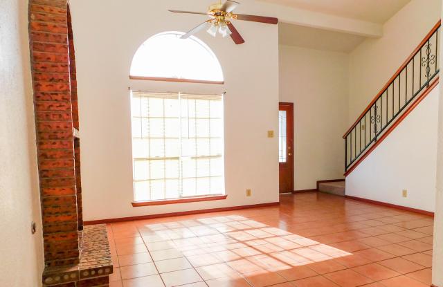 Swimming pool on property! Gallery 4