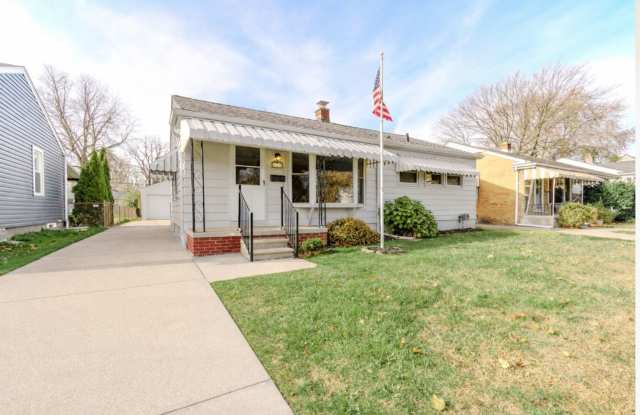 Beautifully Updated 3-Bedroom Home with Finished Basement & Spacious Backyard in Prime Royal Oak Location photos photos