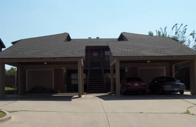 4034 NW Ozmun Ave. - 4034 Northwest Ozmun Avenue, Lawton, OK 73505